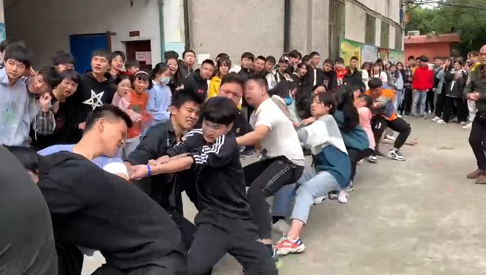 邵陽市華龍中學,邵陽中學教育,高中教育,師資雄厚,名優(yōu)教師