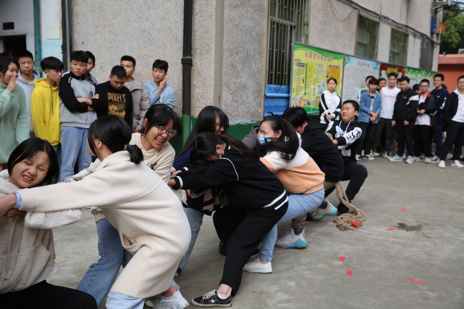 邵陽市華龍中學,邵陽中學教育,高中教育,師資雄厚,名優(yōu)教師